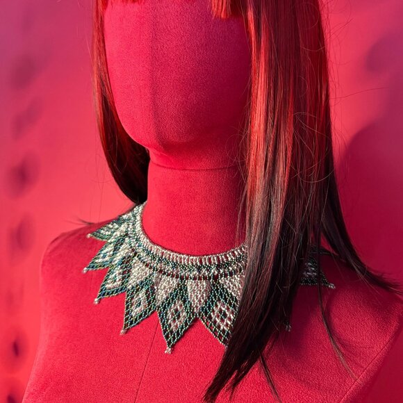 Vintage Hand-Beaded Statement Collar – 1990s Artisanal Style - Picture 6 of 12